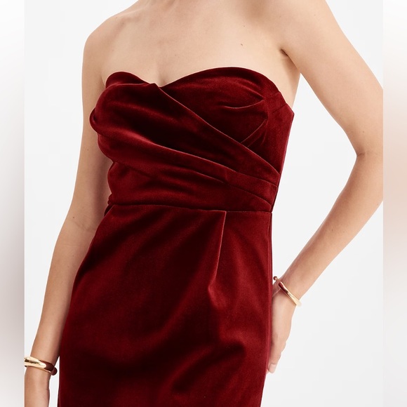 Velvet Sweetheart Neckline Strapless Midi Sheath Dress - Picture 4 of 11
